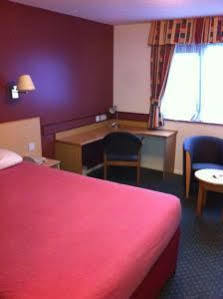 Ramada London South Mimms Hotel 4*